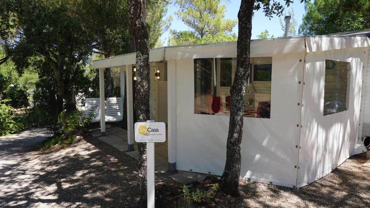 Chalets Met Buitenkeuken Op Camping Lei Suves - Joycasa Roquebrune-sur Argens Extérieur photo