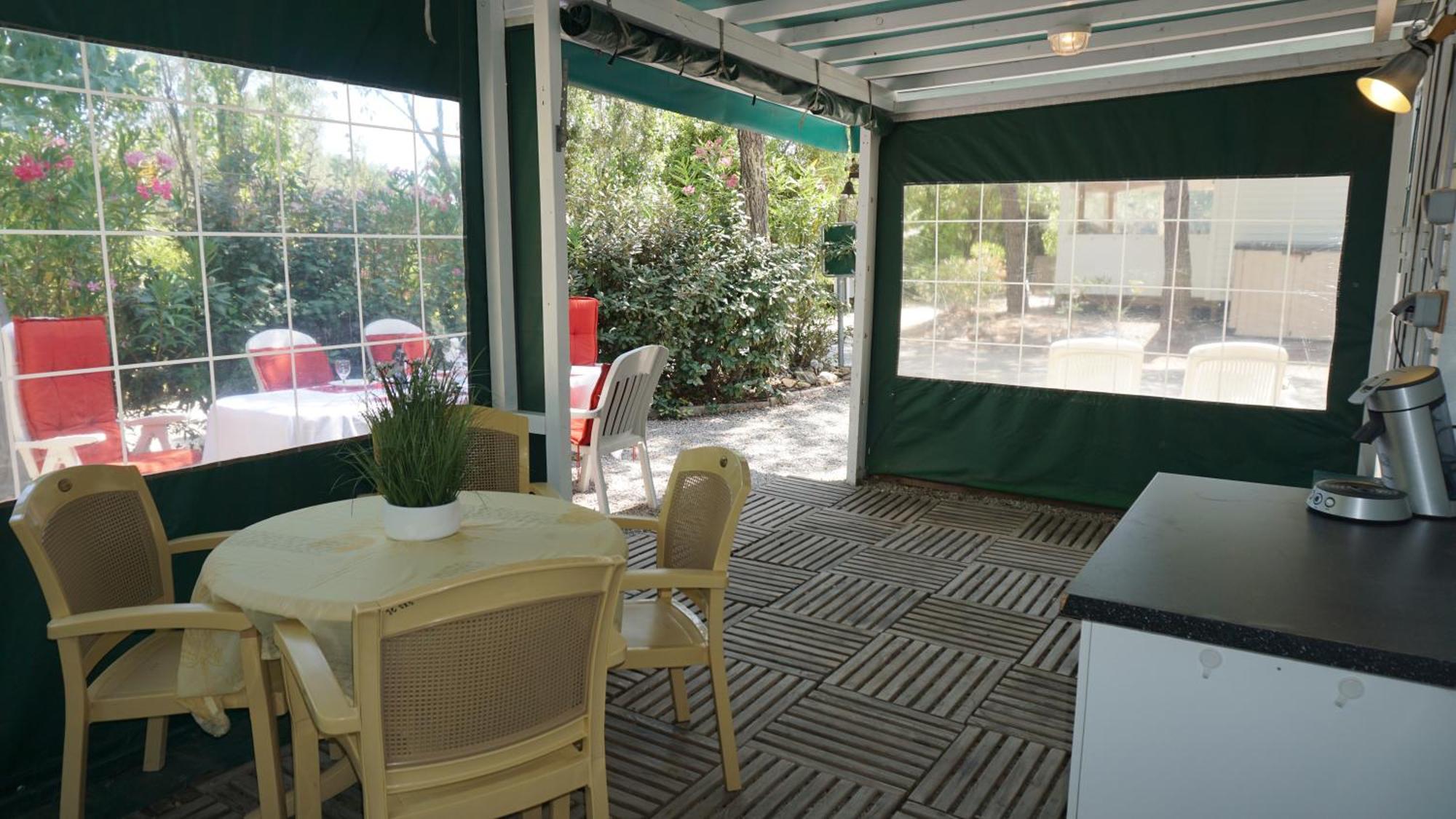 Chalets Met Buitenkeuken Op Camping Lei Suves - Joycasa Roquebrune-sur Argens Chambre photo
